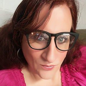 Meet your Posher, Dana